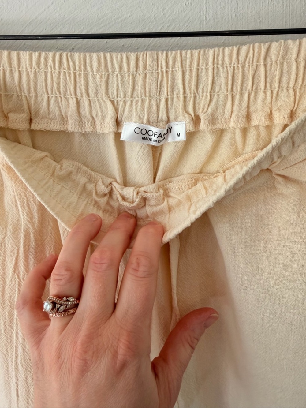Coofandy - Medium - Men’s Cream Lightweight Two-Piece - Picture 8 of 10